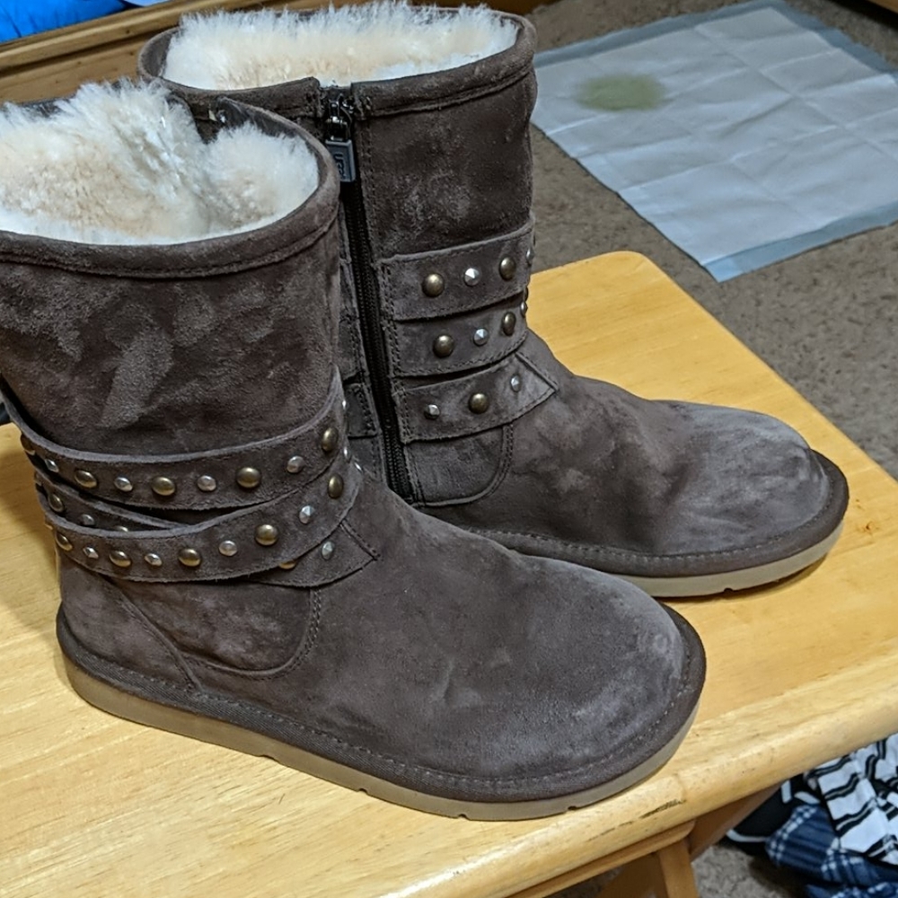 Brown Ugh boots